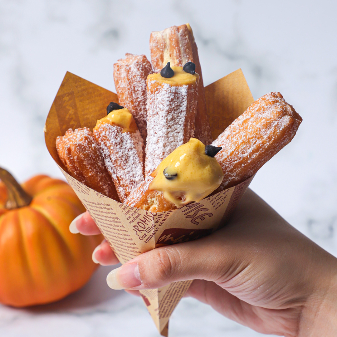 Thanksgiving Pumpkin Cream-Filled Churros